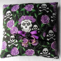 Purple Skulls & Roses Wedding Rings Pillow, Gothic Wedding, Rockabilly, Tattoo, Dias de los Muertos, Valentine