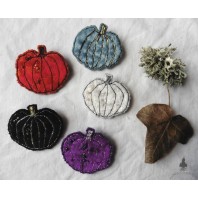 Broche Textile Citrouille Velours, Cucurbitacée, Gothique, Mori girl, Forêt, Sorcière, Halloween, Nature
