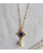 Jeanne Seymour Collier Dark Tudor bleu et perle, Collier perlé, Renaissance, médiéval, Dark Academia, Gothique