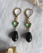 Demi-deuil Boucles d'oreilles Coeur vert et goutte noire, Cottagecore, Dark Academia, Celtique, Coquette, Renaissance