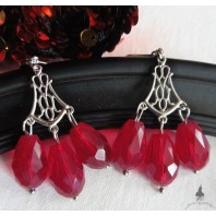 Mata H. Boucles d'oreilles lustres Larmes rouges, victorien, Boucles gothiques, Gouttes, Vampire