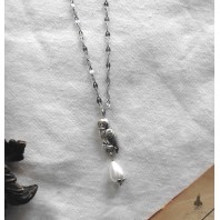 Tyto Alba, Collier Chouette effraie acier argent et Perle goutte, Collier chouette, collier hibou, Dark Academia