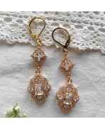 Fiancée en blanc, Boucles d'oreilles Elisabéthaines verre Blanc, Tudor, Reine, Royal