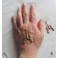 Vanessa Ives, Boucles d'oreilles Scorpion acier or, Dark Academia, Gothique