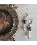 Boucles d'oreilles élisabéthaines Tudor Reine Losange étoilé noir & perle argent, Renaissance, médiéval, Dark Academia, Royal