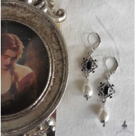 Boucles d'oreilles élisabéthaines Tudor Reine Losange étoilé noir & perle argent, Renaissance, médiéval, Dark Academia, Royal